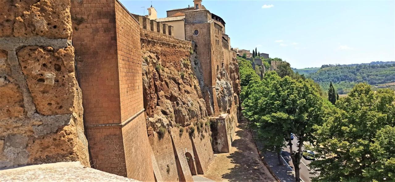 Stanza Con Bagno Privato Orvieto Centro Storico, Aria Condizionata Netflix Vicino Al Pozzo Della Cava-Affittacamere "Carvajal Rooms" Zewnętrze zdjęcie