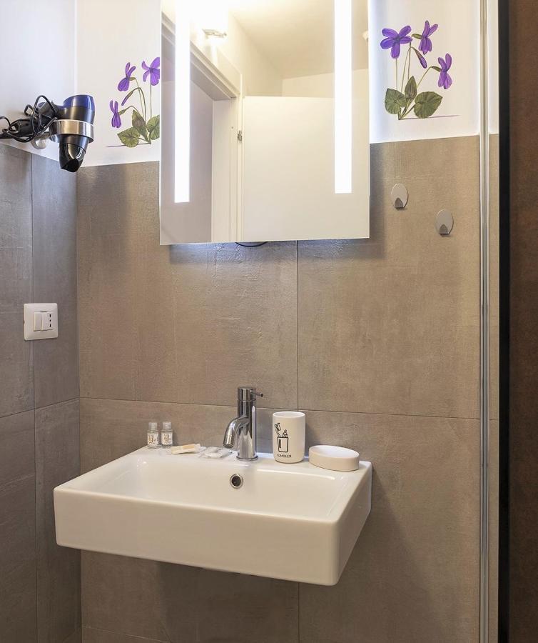 Stanza Con Bagno Privato Orvieto Centro Storico, Aria Condizionata Netflix Vicino Al Pozzo Della Cava-Affittacamere "Carvajal Rooms" Zewnętrze zdjęcie